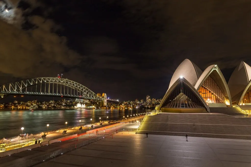 sydney-at-night