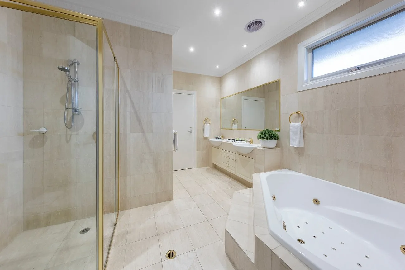 villa-bathroom