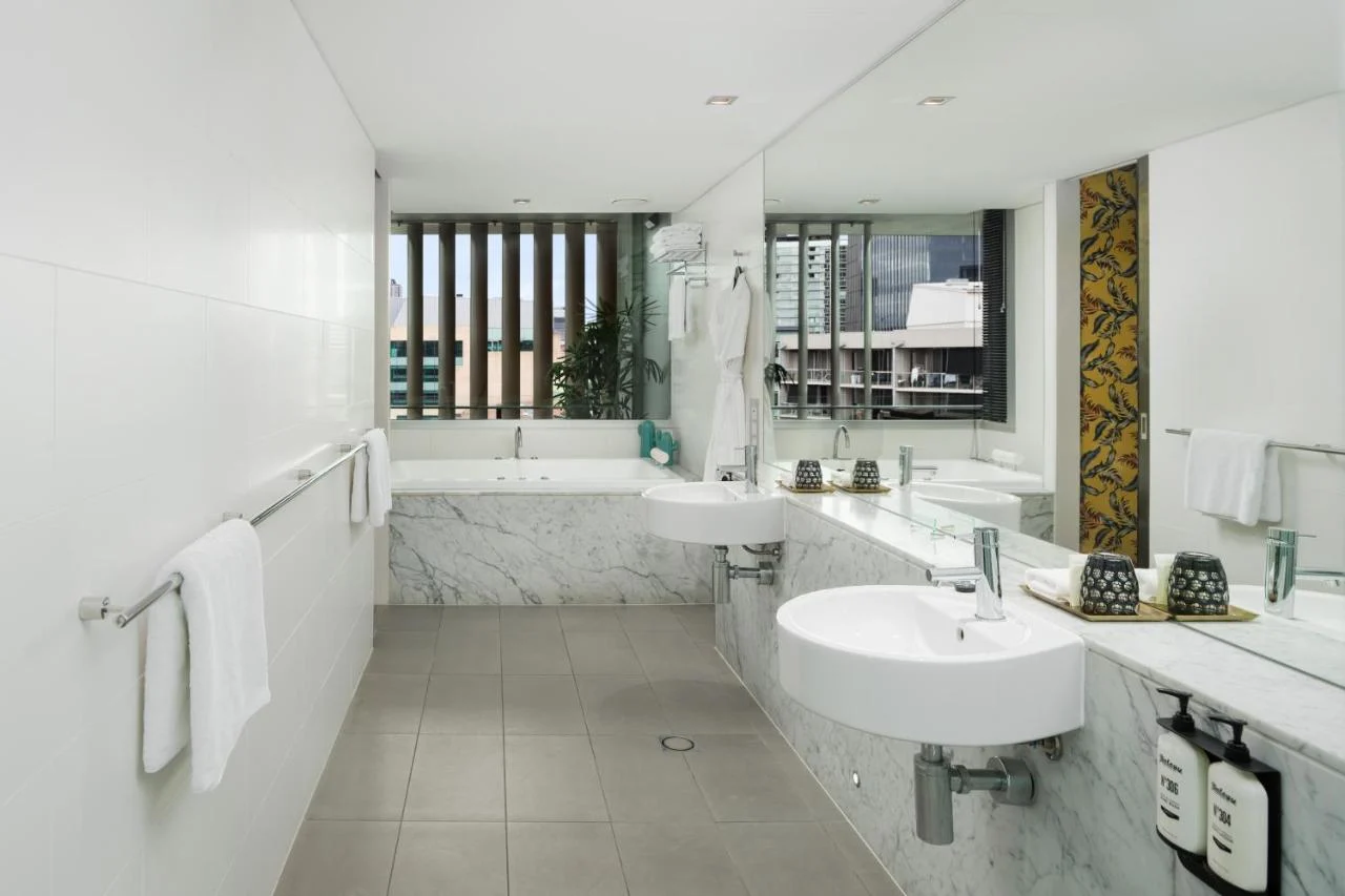 brisbane-hotels-with-jacuzzi-spa