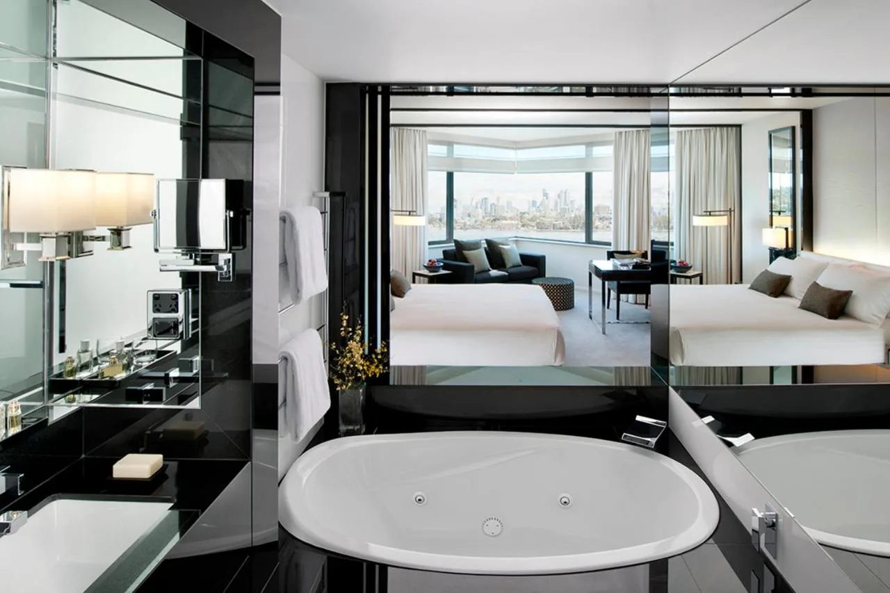 perth-hotels-jacuzzi-suites