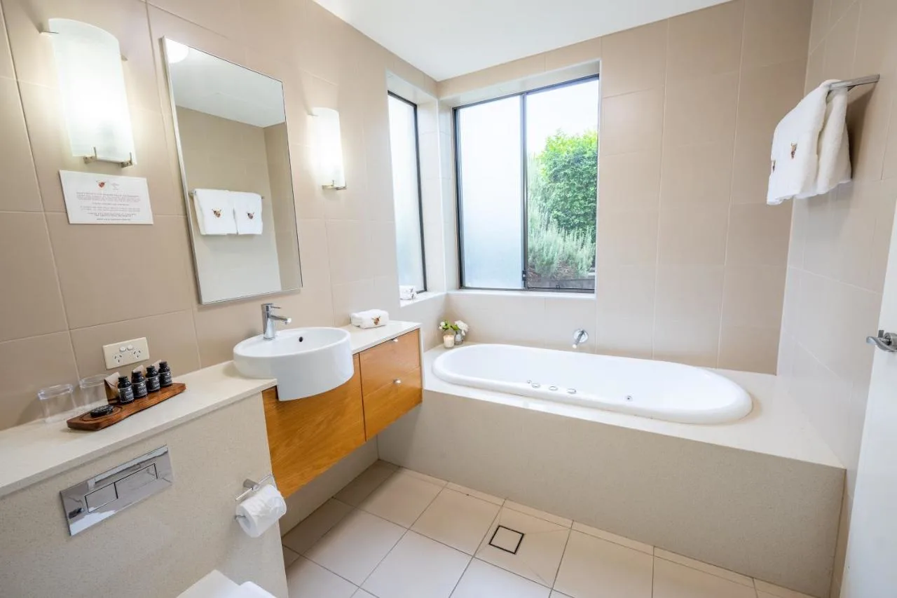 romantic-hotels-hot-tubs-hunter-valley